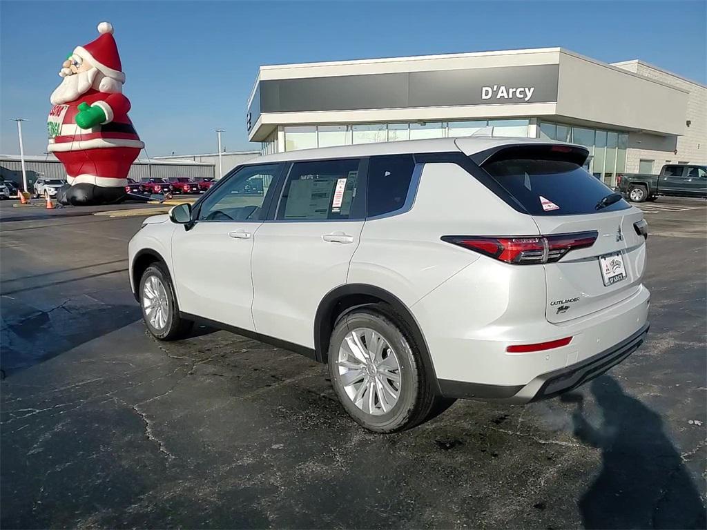 new 2025 Mitsubishi Outlander car, priced at $35,140