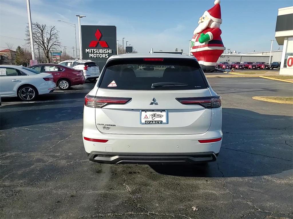 new 2025 Mitsubishi Outlander car, priced at $35,140