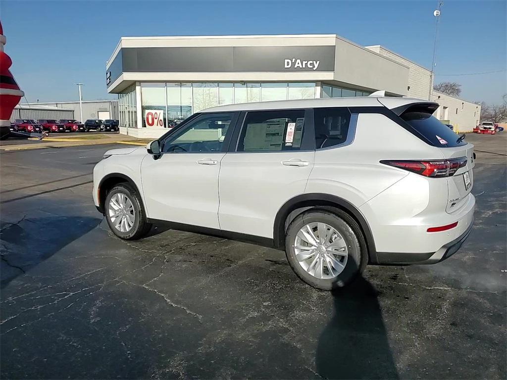 new 2025 Mitsubishi Outlander car, priced at $35,140