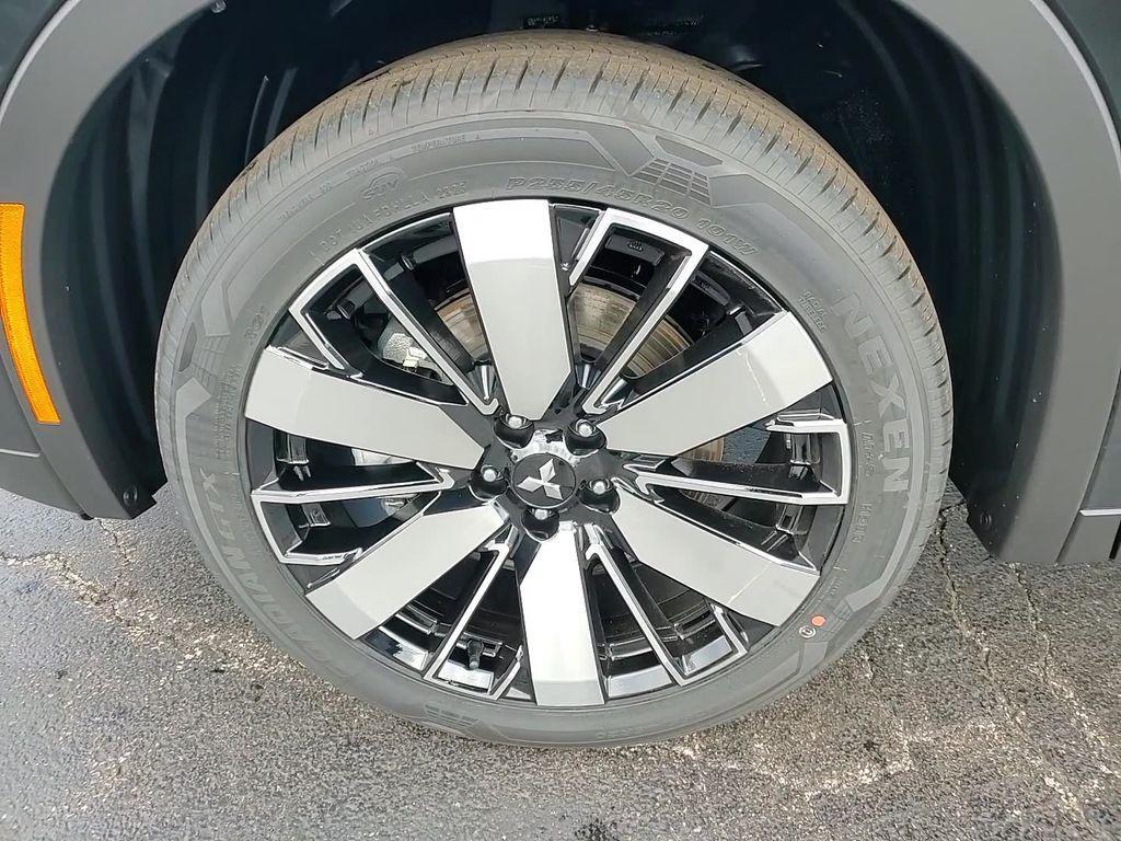 new 2026 Mitsubishi Outlander car, priced at $38,138