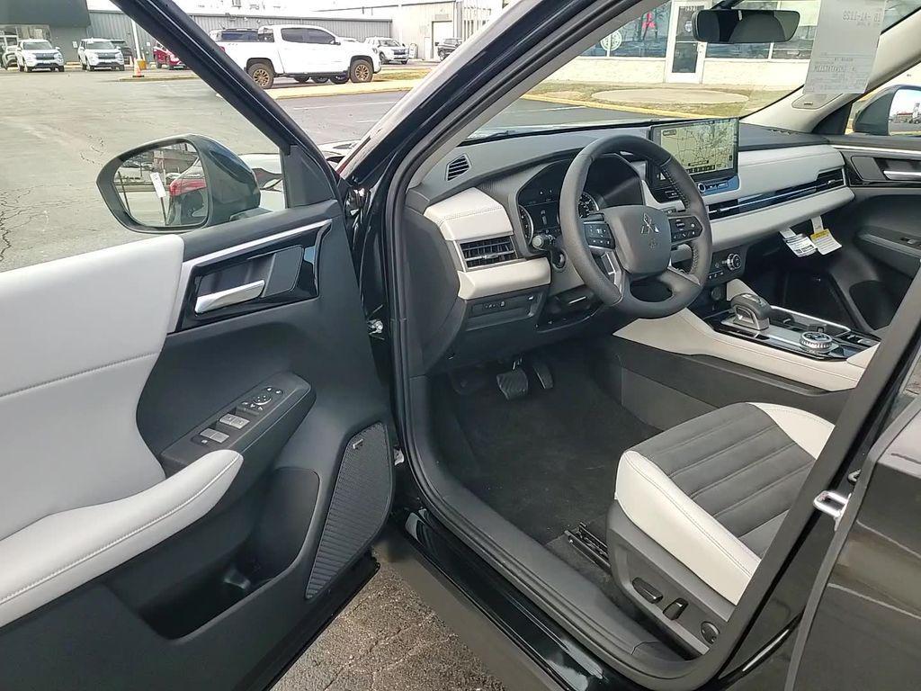 new 2026 Mitsubishi Outlander car, priced at $38,138