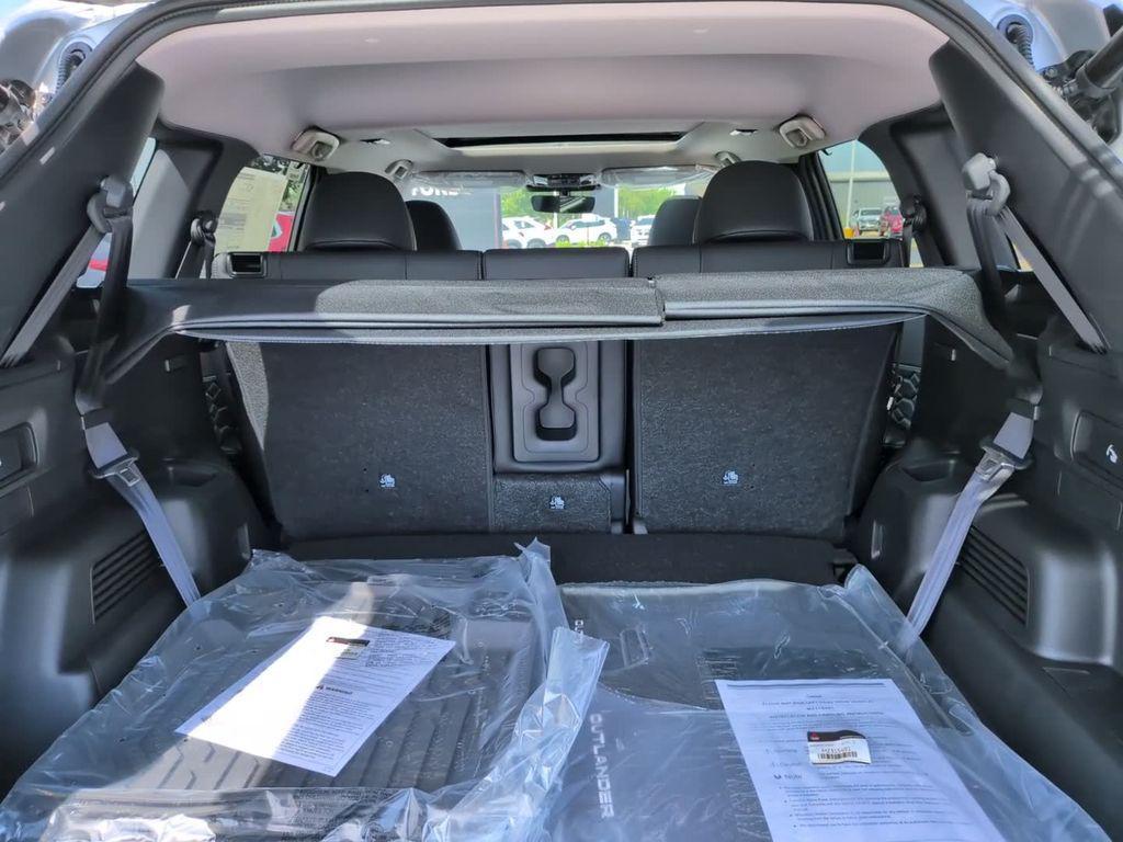 new 2026 Mitsubishi Outlander car, priced at $40,078