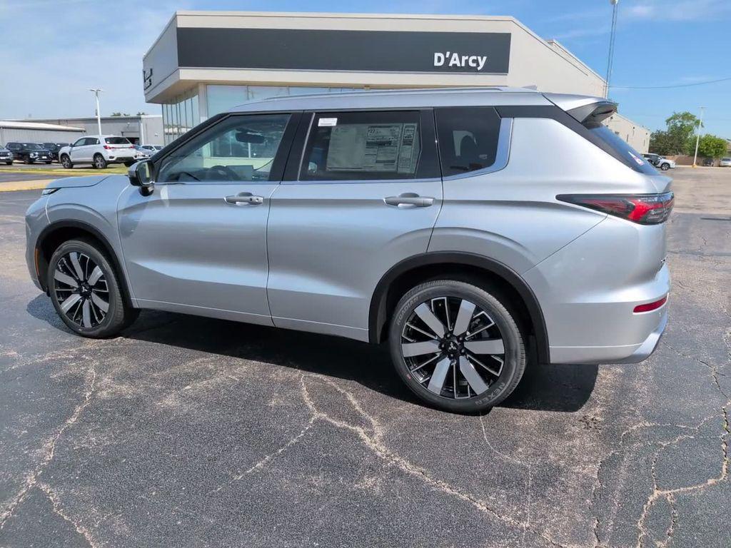 new 2026 Mitsubishi Outlander car, priced at $40,078