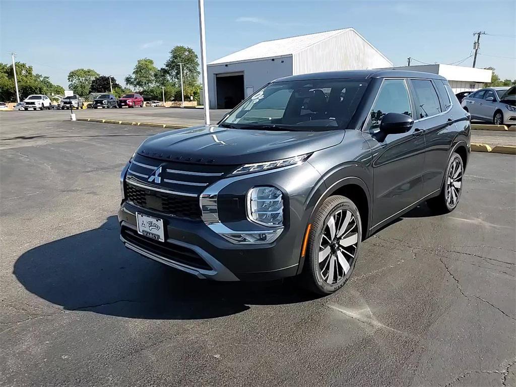 new 2025 Mitsubishi Outlander car, priced at $39,200