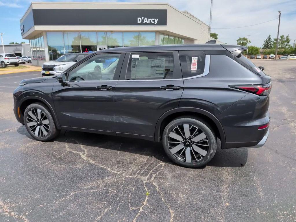 new 2026 Mitsubishi Outlander car, priced at $36,098