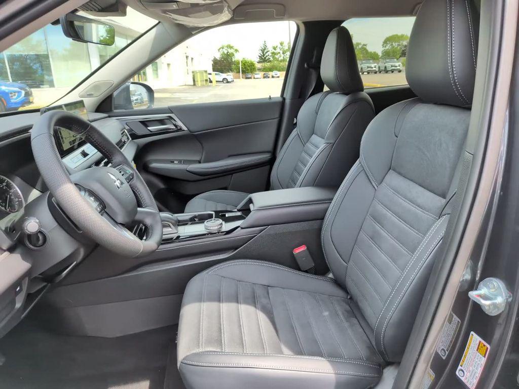 new 2026 Mitsubishi Outlander car, priced at $35,943