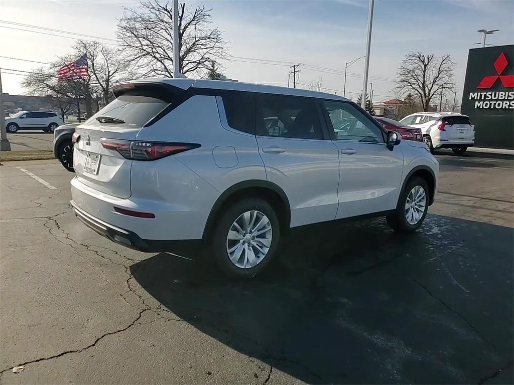 new 2025 Mitsubishi Outlander car, priced at $35,140