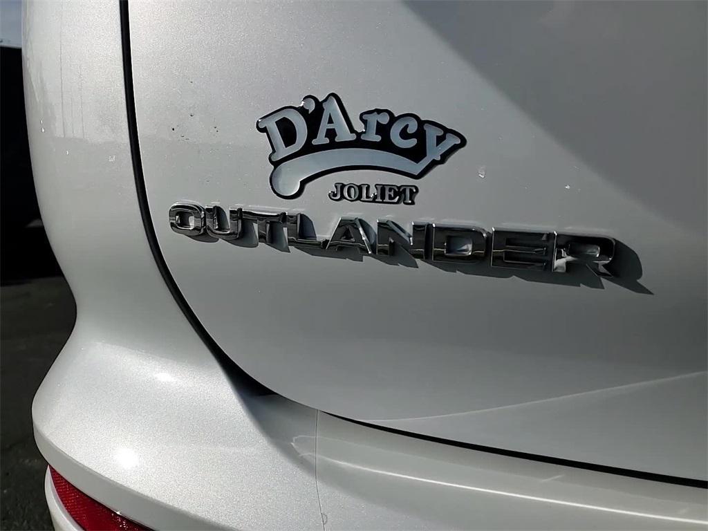 new 2025 Mitsubishi Outlander car, priced at $35,140