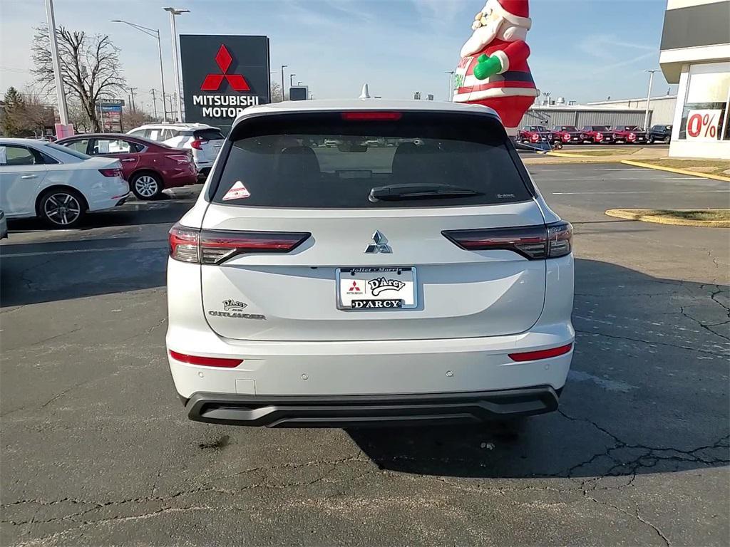 new 2025 Mitsubishi Outlander car, priced at $35,140