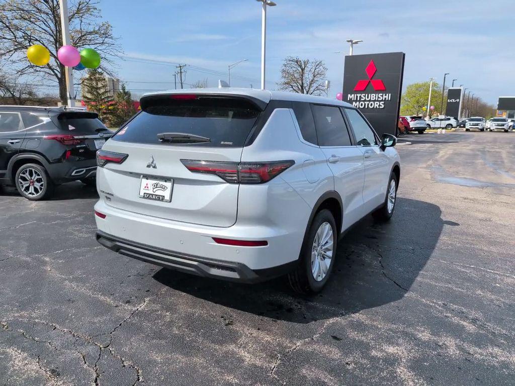 new 2026 Mitsubishi Outlander car, priced at $32,498