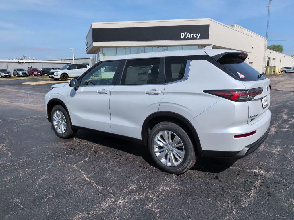 new 2026 Mitsubishi Outlander car, priced at $32,498