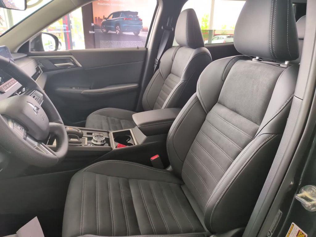 new 2025 Mitsubishi Outlander car, priced at $39,263