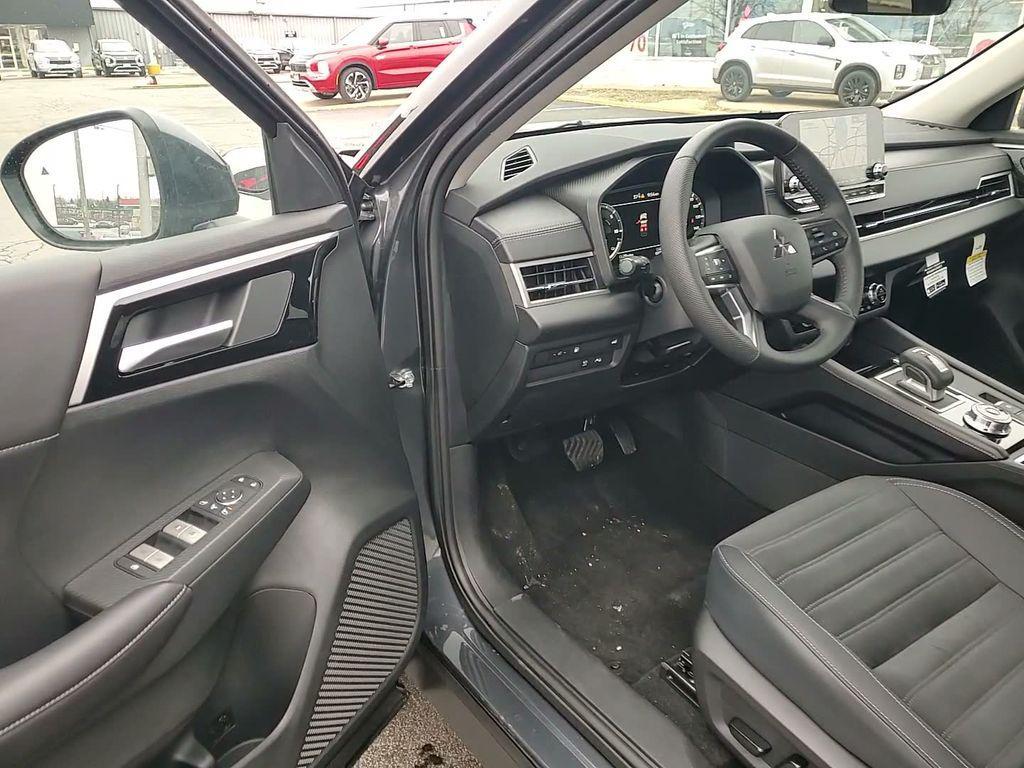 new 2025 Mitsubishi Outlander PHEV car, priced at $39,263