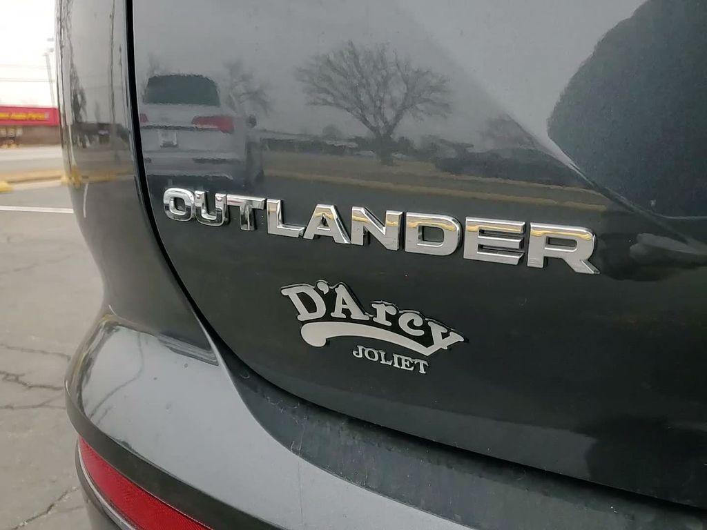 new 2025 Mitsubishi Outlander PHEV car, priced at $39,263