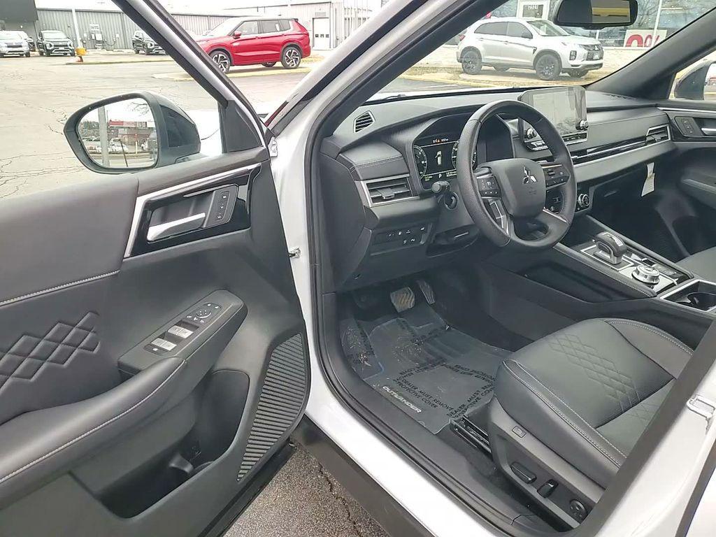 new 2025 Mitsubishi Outlander PHEV car, priced at $45,803