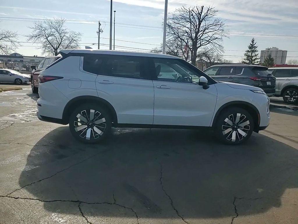 new 2026 Mitsubishi Outlander car, priced at $36,538