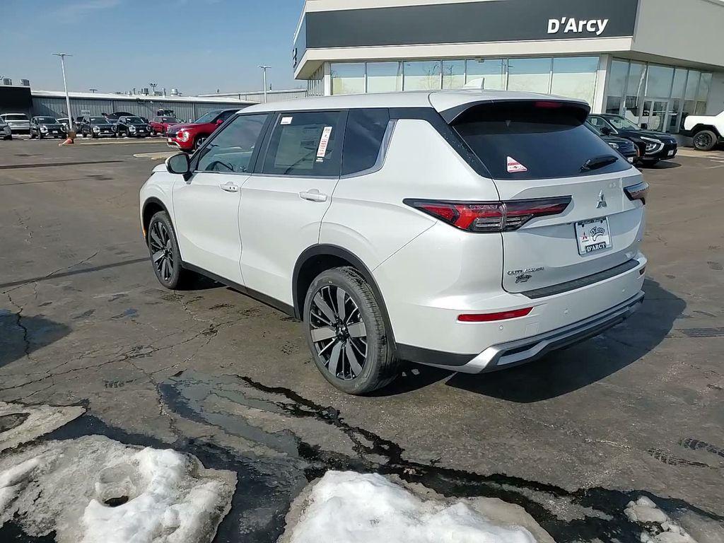 new 2026 Mitsubishi Outlander car, priced at $36,538
