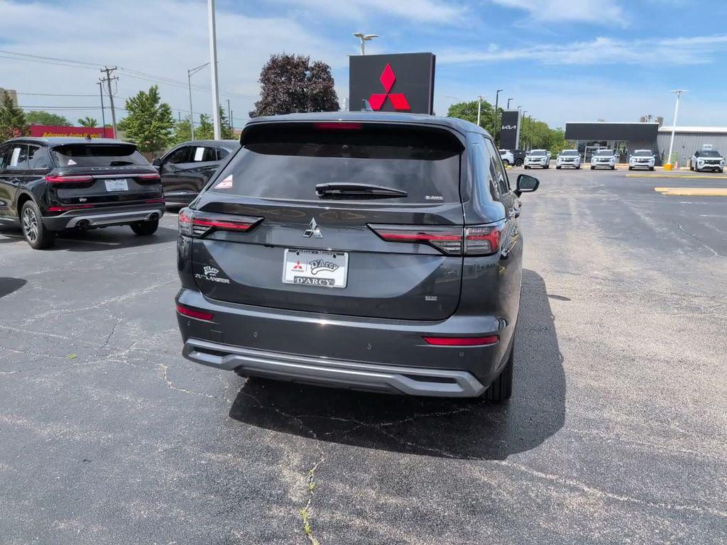 new 2026 Mitsubishi Outlander car, priced at $39,403