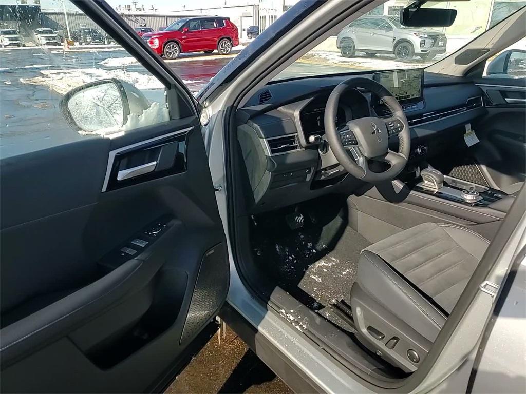 new 2026 Mitsubishi Outlander car