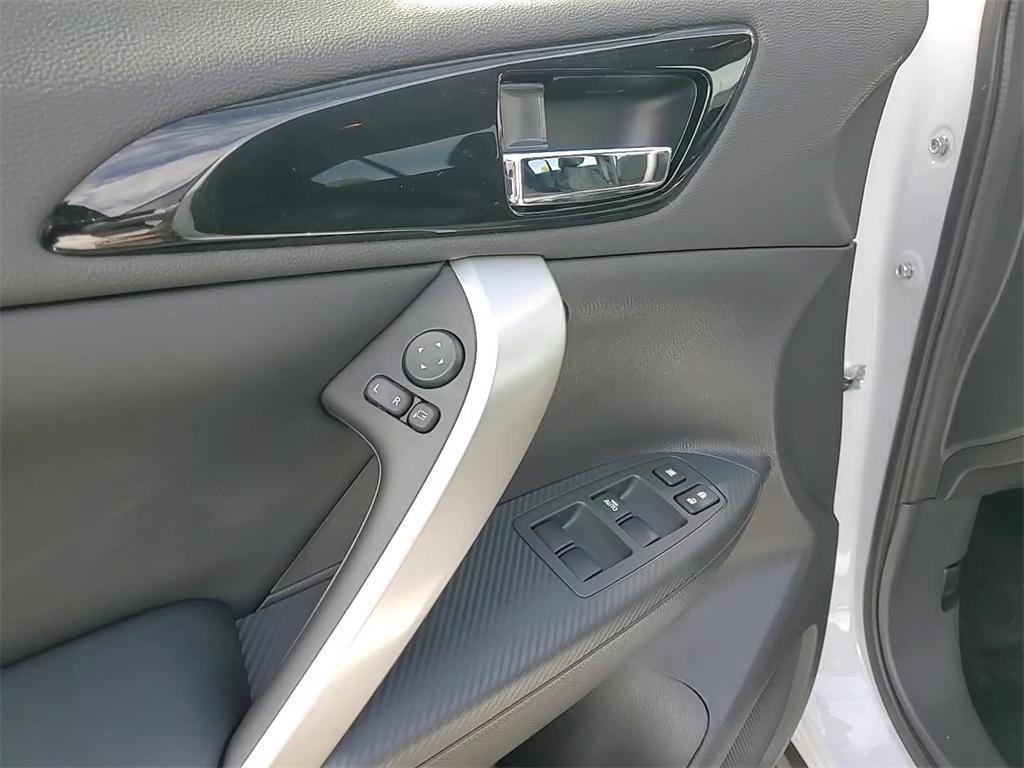 new 2025 Mitsubishi Eclipse Cross car, priced at $31,925