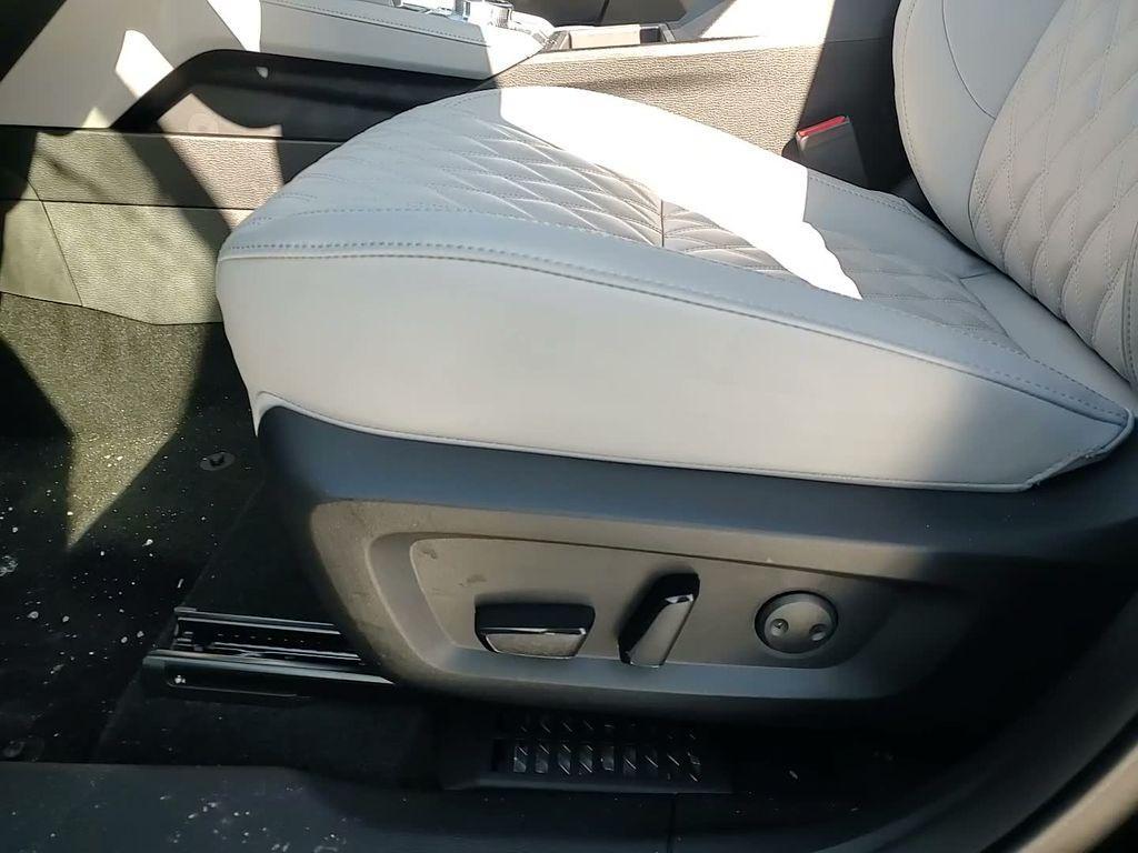 new 2025 Mitsubishi Outlander PHEV car, priced at $45,693