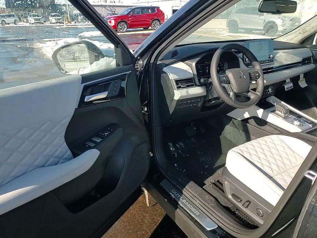 new 2025 Mitsubishi Outlander PHEV car, priced at $45,693