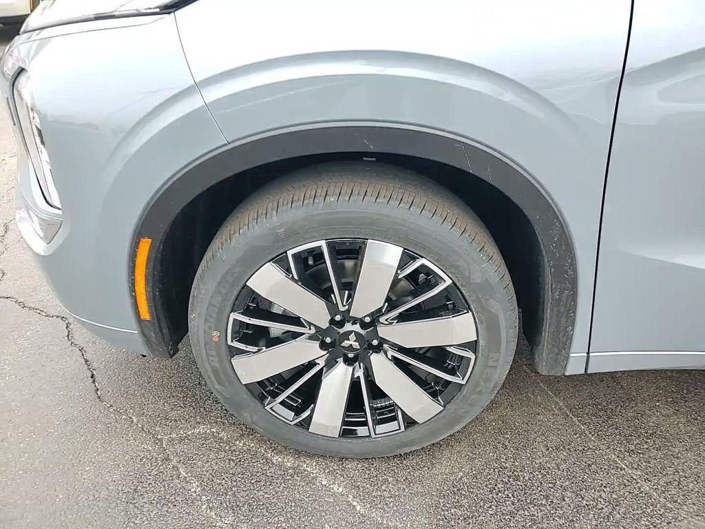 new 2026 Mitsubishi Outlander car, priced at $44,933