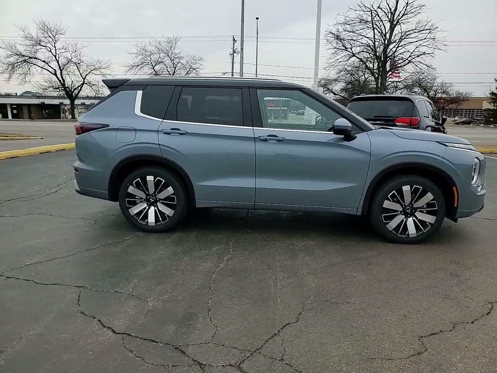new 2026 Mitsubishi Outlander car, priced at $44,933