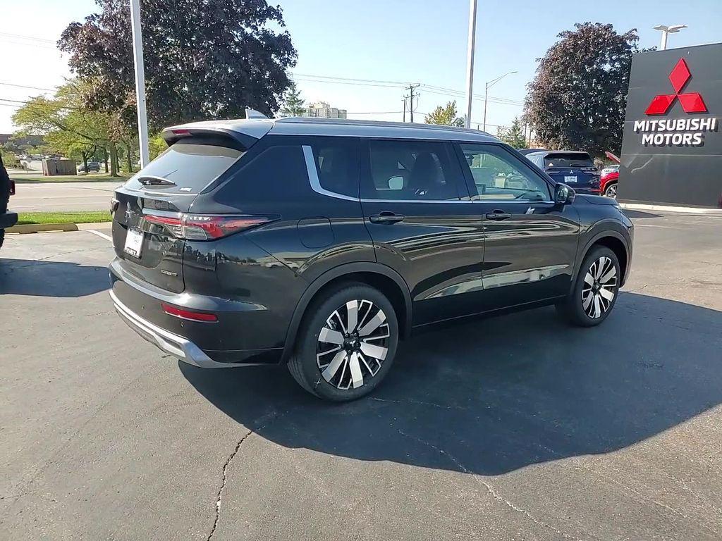 new 2025 Mitsubishi Outlander car, priced at $43,933