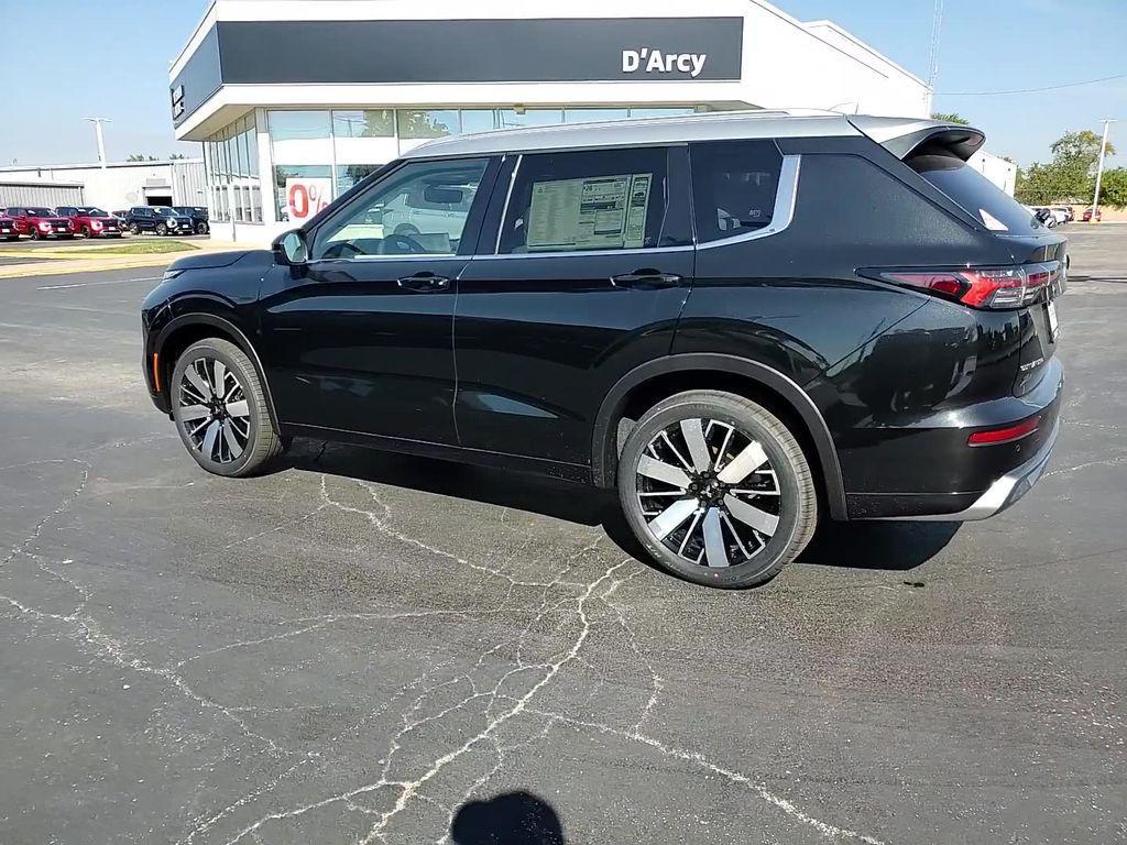 new 2025 Mitsubishi Outlander car, priced at $43,933