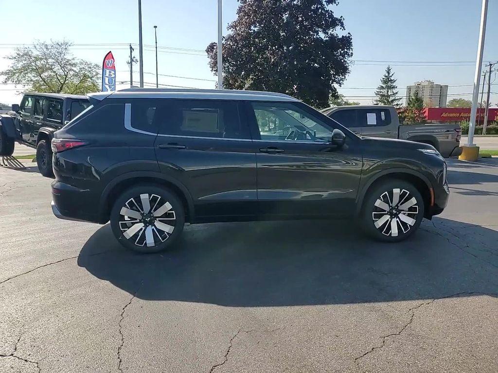 new 2025 Mitsubishi Outlander car, priced at $43,933