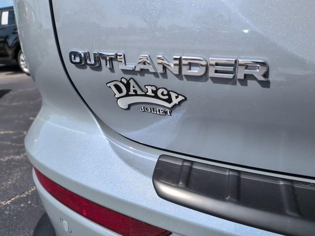 new 2026 Mitsubishi Outlander car, priced at $42,318