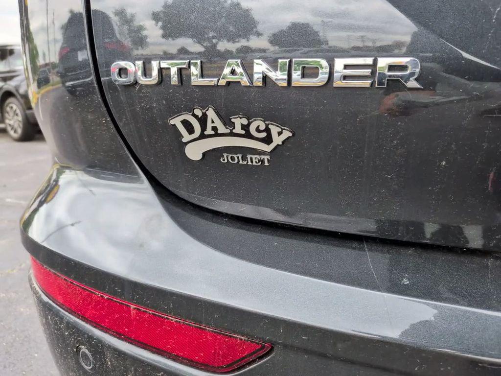 new 2026 Mitsubishi Outlander car, priced at $40,078