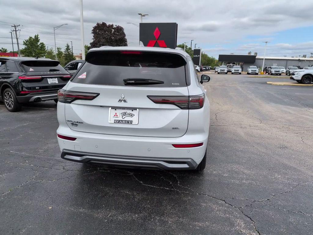 new 2026 Mitsubishi Outlander car, priced at $40,398