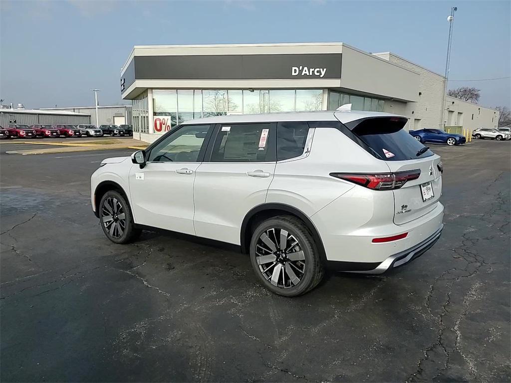 new 2026 Mitsubishi Outlander car