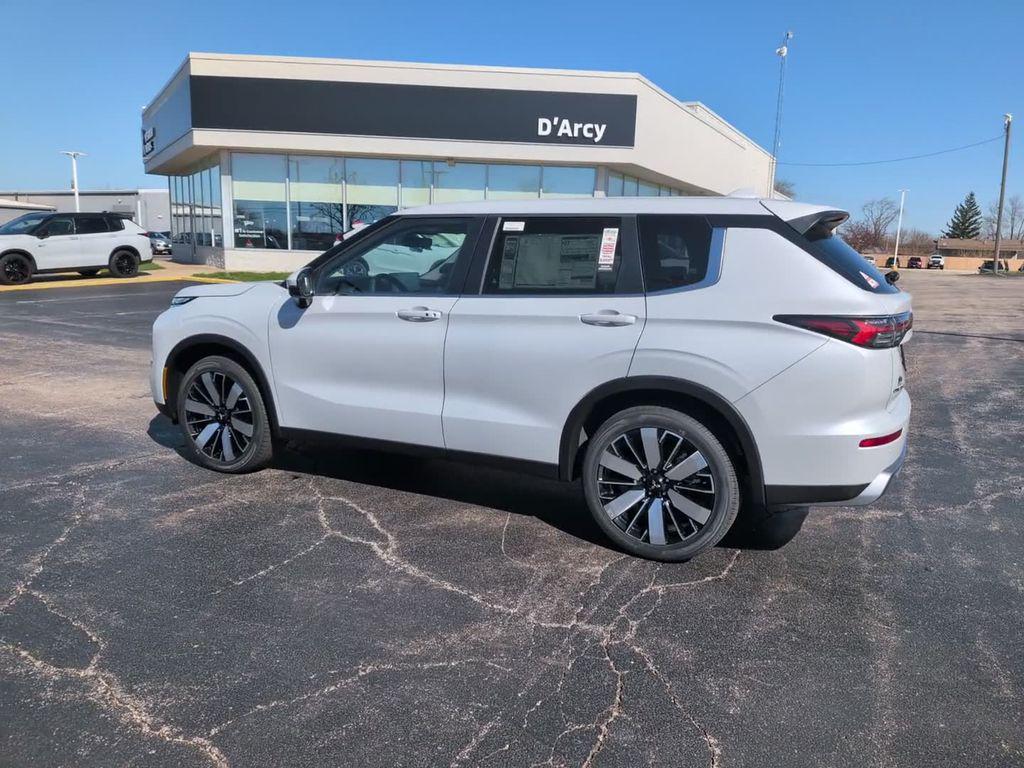 new 2026 Mitsubishi Outlander car, priced at $39,443