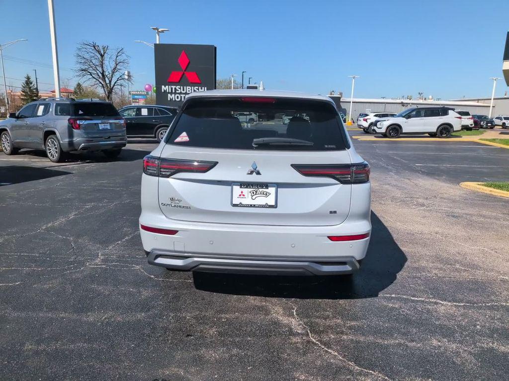 new 2026 Mitsubishi Outlander car, priced at $39,443