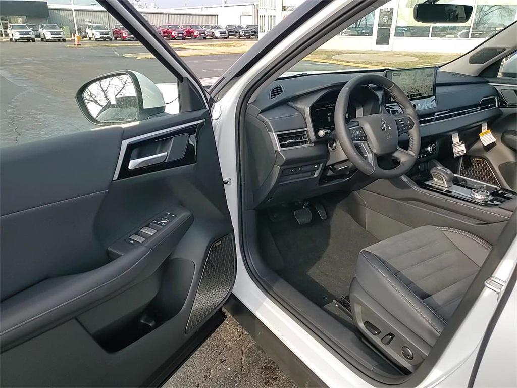 new 2026 Mitsubishi Outlander car