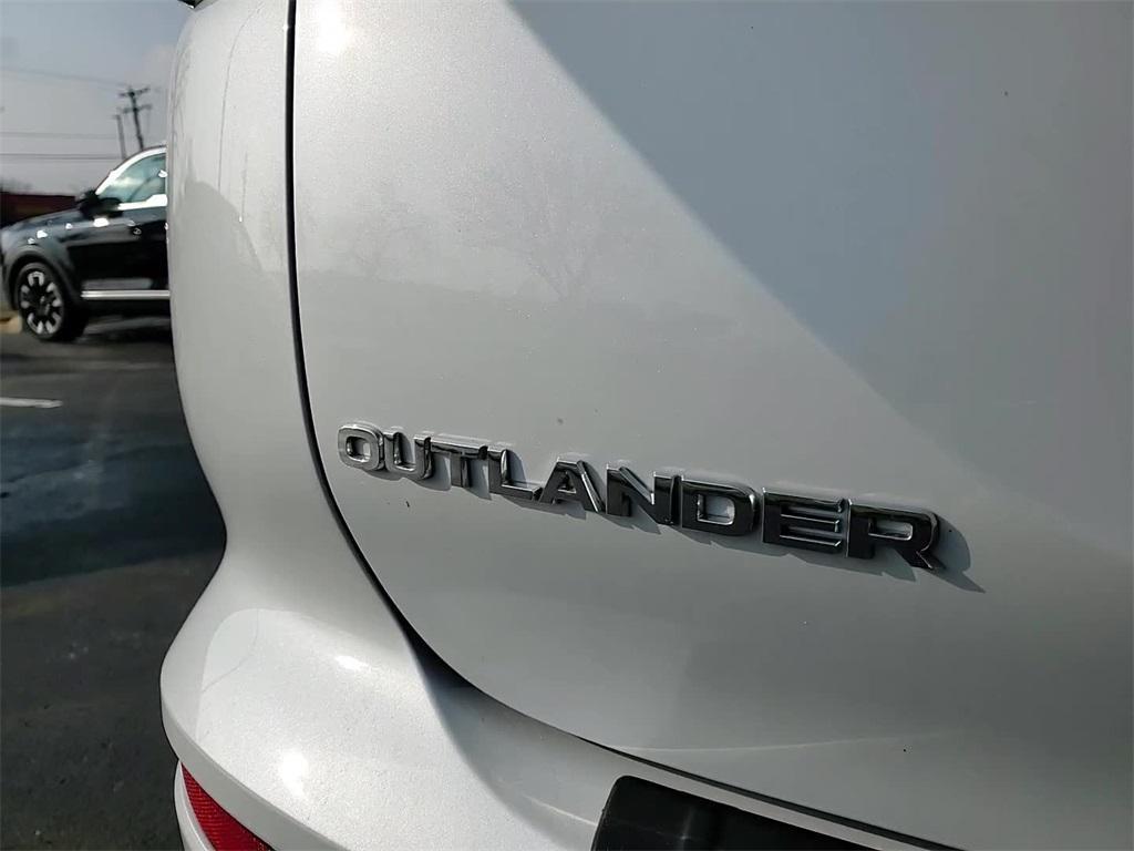 new 2026 Mitsubishi Outlander car