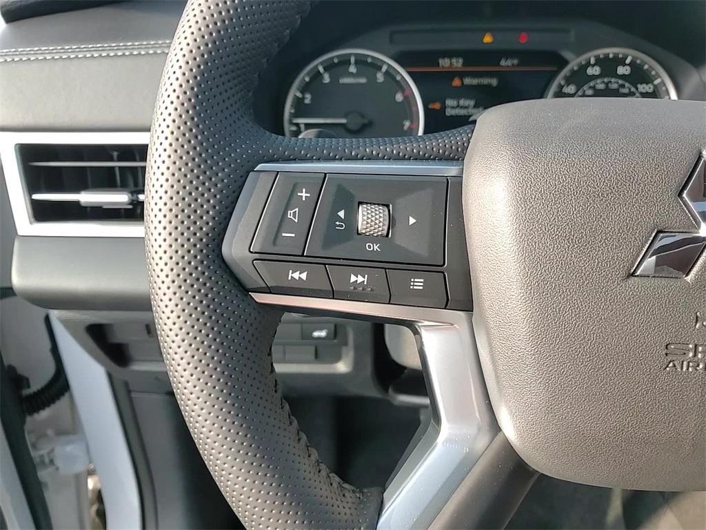 new 2026 Mitsubishi Outlander car