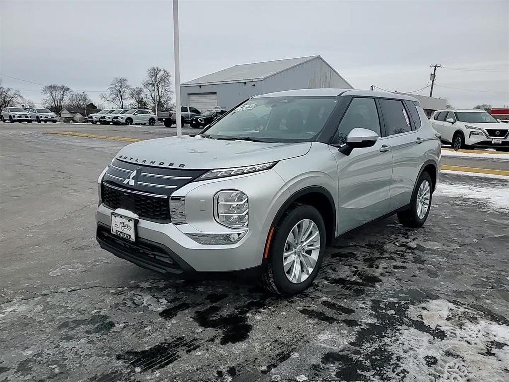 new 2025 Mitsubishi Outlander car, priced at $34,210