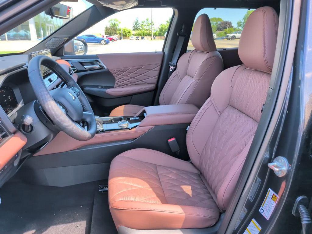 new 2026 Mitsubishi Outlander car, priced at $43,193