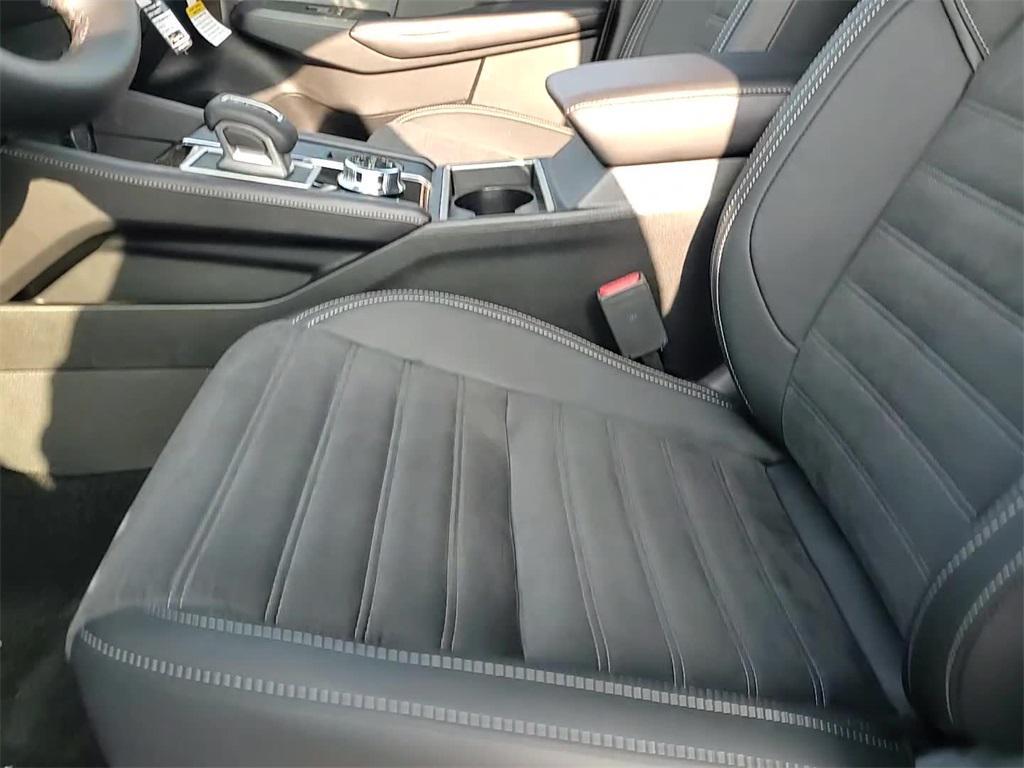 new 2025 Mitsubishi Outlander PHEV car, priced at $46,420