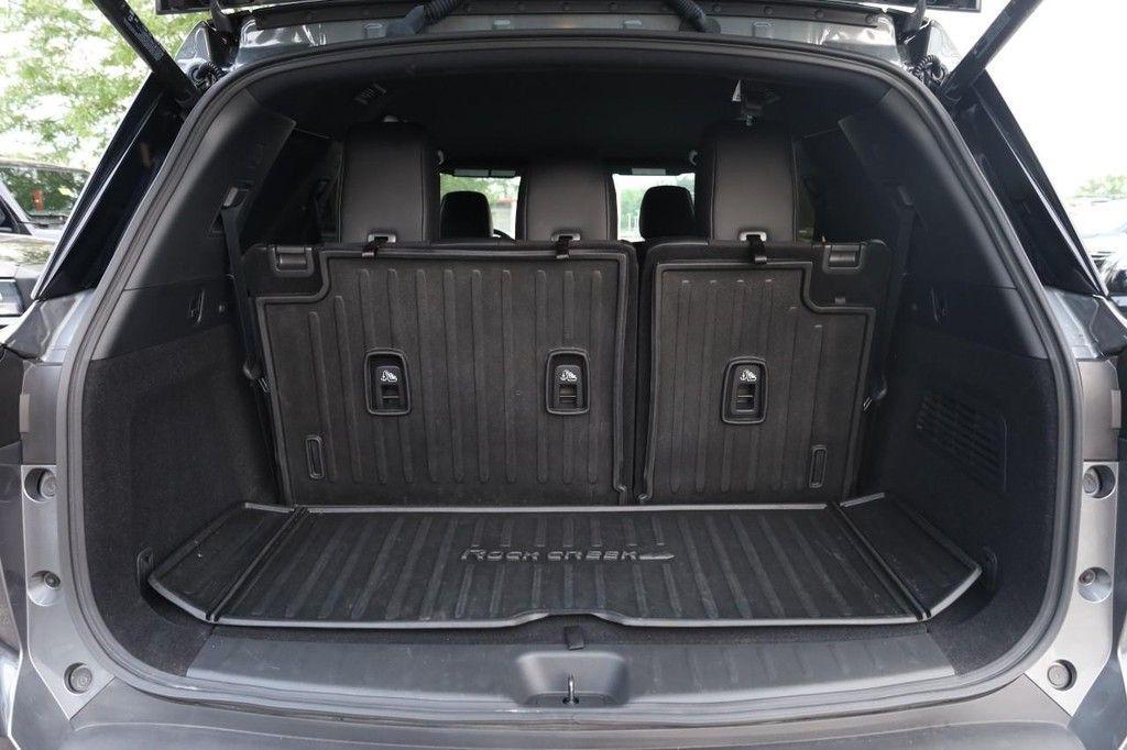 used 2025 Nissan Pathfinder car, priced at $39,200