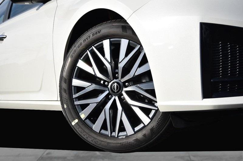 new 2025 Nissan Altima car, priced at $25,970