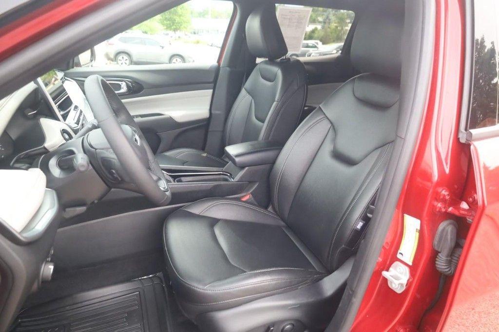 used 2025 Jeep Compass car, priced at $21,600