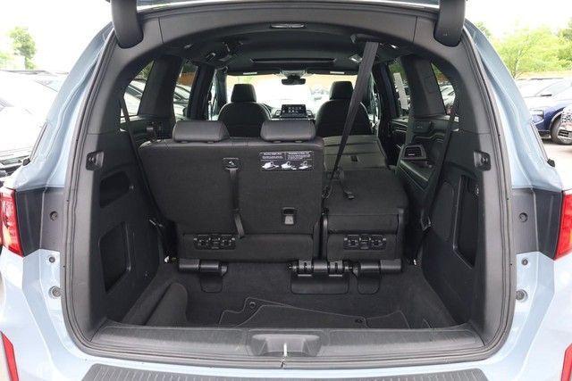 used 2025 Honda Odyssey car, priced at $38,897