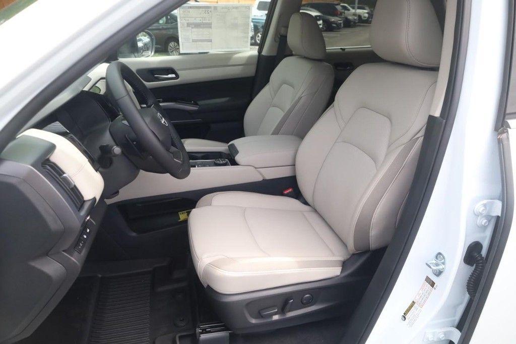 new 2026 Nissan Pathfinder car, priced at $44,770