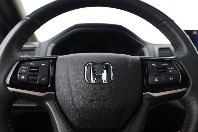 used 2025 Honda Odyssey car, priced at $38,900