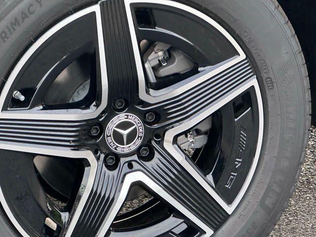 new 2026 Mercedes-Benz GLC 300 car